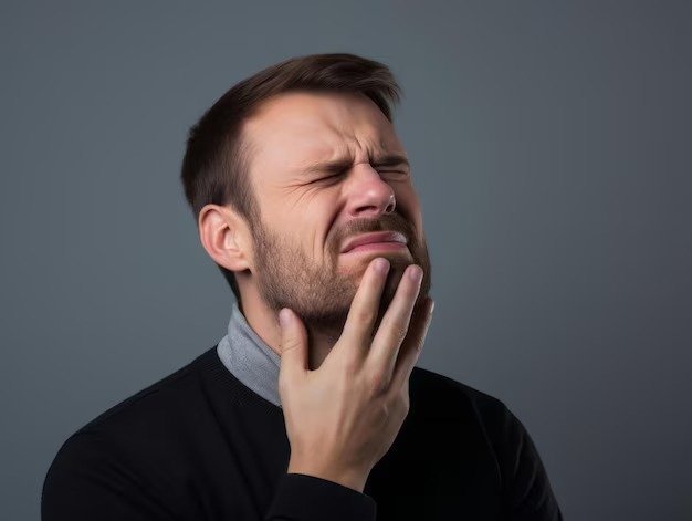 Read more about the article RoofOfMouthHurts: How to Soothe a Painful or Sore Palate
