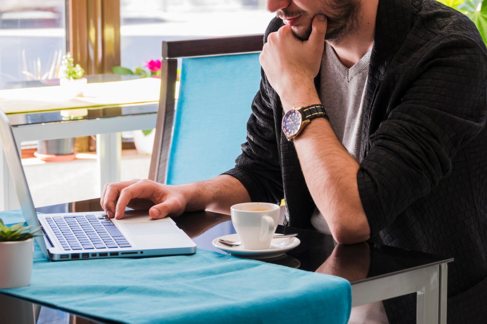 Read more about the article WorkWithJoe: How to Manage the Business Side of Freelancing